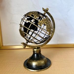 Gold Globe Decoration